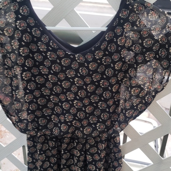 Adorable black printed mini dress - Picture 5 of 5